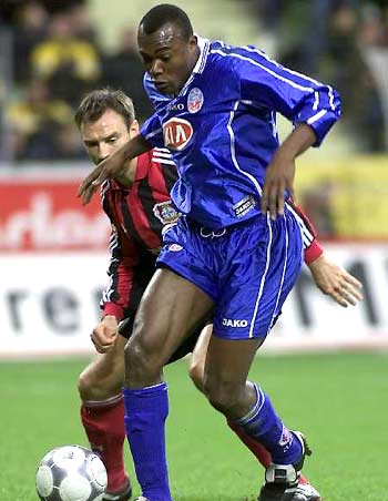 手则面临了 手则面临了